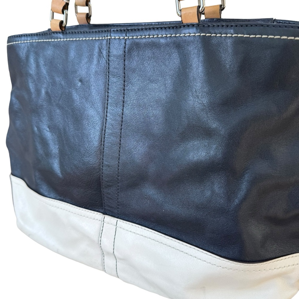 Coach navy blue embossed leather shoulder bag purse - Picture 3 of 11